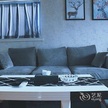 重庆零贰叁民宿(渝中区通远门旅游景区分店)酒店提供图片