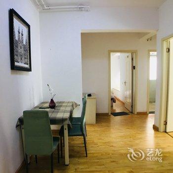 重庆宅自由公寓(大石坝村分店)酒店提供图片