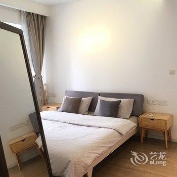 重庆东东大魔王公寓(人民解放纪念碑分店)酒店提供图片