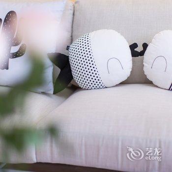 重庆梧栖公寓(中国历史文化名街雕塑分店)酒店提供图片