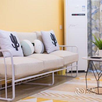 重庆梧栖公寓(中国历史文化名街雕塑分店)酒店提供图片