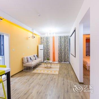 重庆梧栖公寓(中国历史文化名街雕塑分店)酒店提供图片