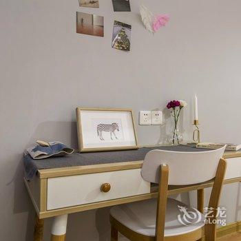 成都雨雨公寓(福善莲根禅文化艺术馆分店)酒店提供图片