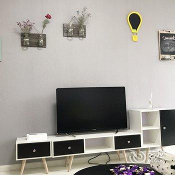 青岛风一样的果爸公寓酒店提供图片