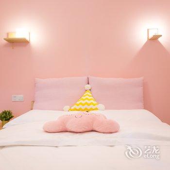 重庆梧栖公寓(中国历史文化名街雕塑分店)酒店提供图片