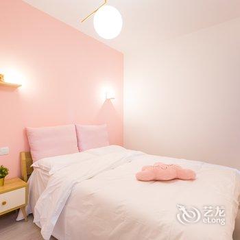 重庆梧栖公寓(中国历史文化名街雕塑分店)酒店提供图片