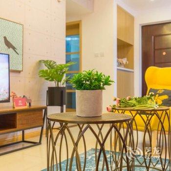 重庆Locals路客·重庆渝中A17舍公寓(民乐村分店)酒店提供图片