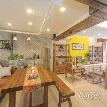 青岛中华～瑰宝(00138660)公寓(青岛出版社教育分社分店)酒店提供图片