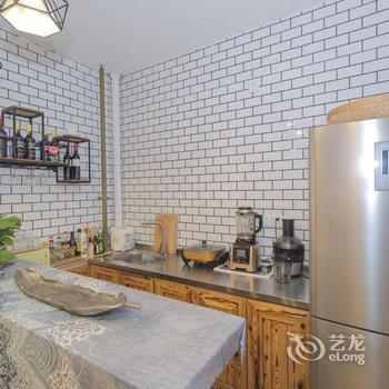 青岛中华～瑰宝(00138660)公寓(青岛出版社教育分社分店)酒店提供图片