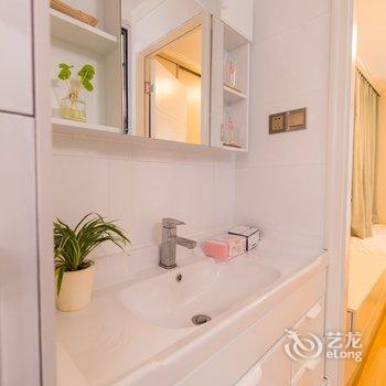 广州Locals路客·广州越秀A83舍公寓(五仙古观分店)酒店提供图片