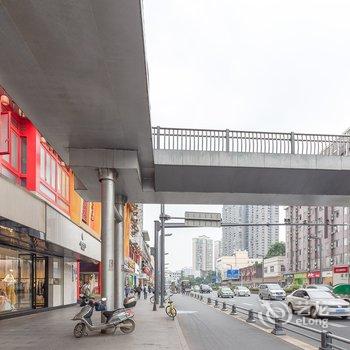 成都大尾巴小熊公寓(尹昌衡公馆分店)酒店提供图片