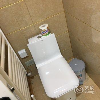 青岛愿重要的人快乐公寓酒店提供图片