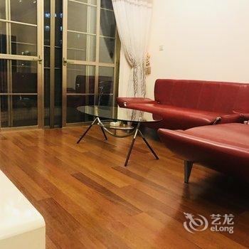 广州长隆大夫山祈福别墅短租(倚湖街分店)酒店提供图片