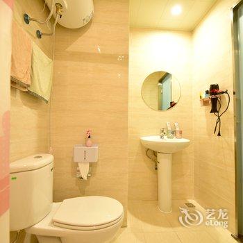 成都熙熙小屋(马鞍山烈士墓分店)酒店提供图片