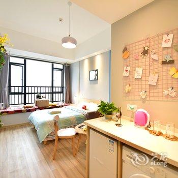 成都熙熙小屋(马鞍山烈士墓分店)酒店提供图片