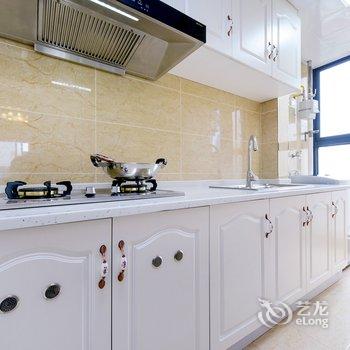 重庆抖音小筑民宿琴(下纯阳洞街分店)酒店提供图片