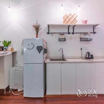 luckyTING特色民宿(上海襄阳北路店)酒店提供图片