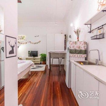 luckyTING特色民宿(上海襄阳北路店)酒店提供图片
