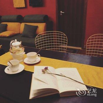 重庆雨墨民宿(沙坪公园-儿童乐园分店)酒店提供图片