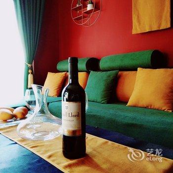 重庆雨墨民宿(沙坪公园-儿童乐园分店)酒店提供图片