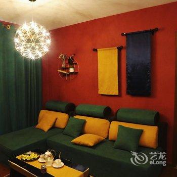 重庆雨墨民宿(沙坪公园-儿童乐园分店)酒店提供图片