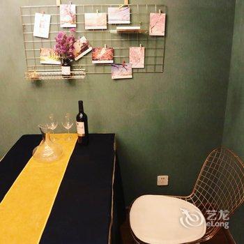 重庆雨墨民宿(沙坪公园-儿童乐园分店)酒店提供图片