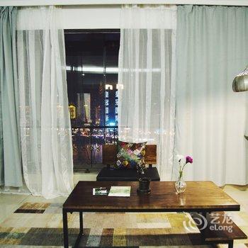 重庆二姐公寓(重庆大轰炸惨案遗址分店)酒店提供图片