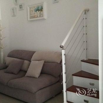 青岛齐灿女士公寓(亚振艺术馆分店)酒店提供图片