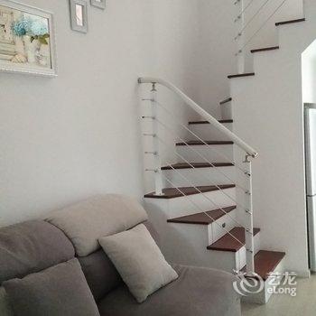 青岛齐灿女士公寓(亚振艺术馆分店)酒店提供图片