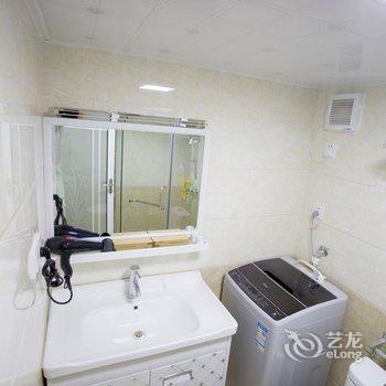 广州万万的家复式酒店提供图片