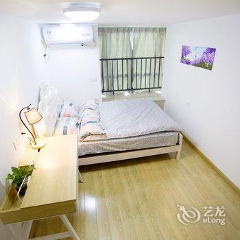 广州万万的家复式酒店提供图片