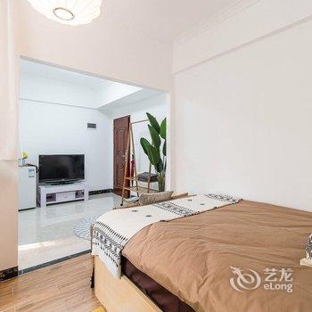广州Locals路客·广州越秀B02舍公寓(淘金街分店)酒店提供图片