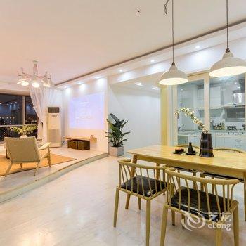 重庆雾都之家公寓(天主教若瑟堂分店)酒店提供图片