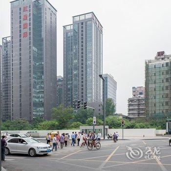 成都玖屋民舍小娴同学客栈(玻璃植物园分店)酒店提供图片