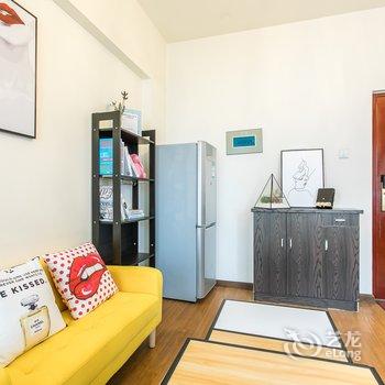 成都玖屋民舍小娴同学客栈(玻璃植物园分店)酒店提供图片