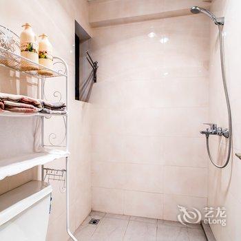 成都玖屋民舍小娴同学客栈(玻璃植物园分店)酒店提供图片