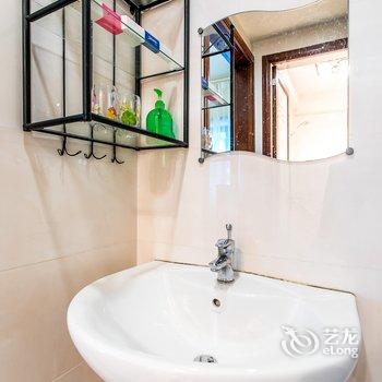 成都玖屋民舍小娴同学客栈(玻璃植物园分店)酒店提供图片