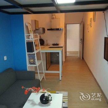 广州塔夜景高层民宿(白梧桐轰趴馆分店)酒店提供图片