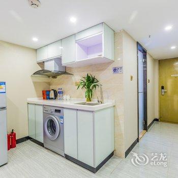 广州柏啦图Holiday主题公寓广州南站店(石兴大道南分店)酒店提供图片