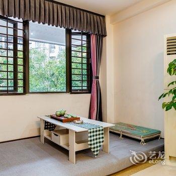 成都Billj特色民宿酒店提供图片