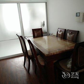 青岛金沙滩精装套三民宿酒店提供图片