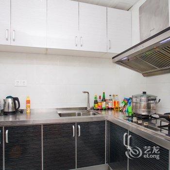 青岛小资情调家庭房下单前请先咨询公寓酒店提供图片