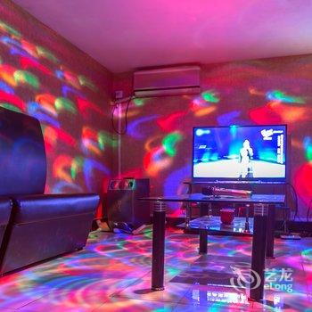 上海聚聚别墅轰趴馆(江学路分店)酒店提供图片