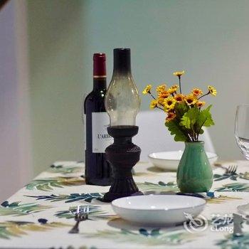 上海外滩边的英式老房带阳台Loft旅行家复式酒店提供图片