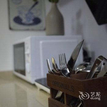 上海外滩边的英式老房带阳台Loft旅行家复式酒店提供图片