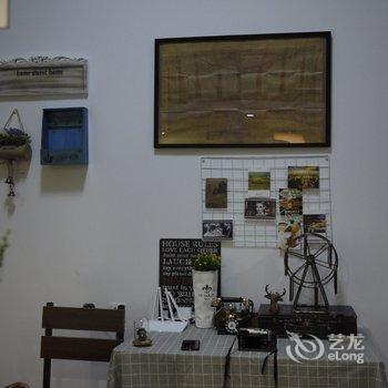 上海外滩边的英式老房带阳台Loft旅行家复式酒店提供图片