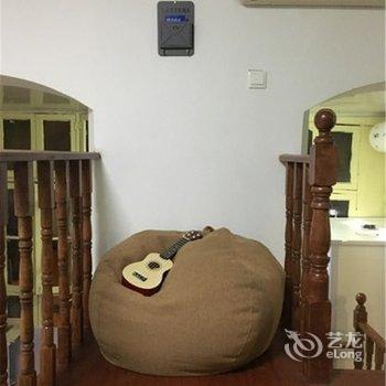 上海外滩边的英式老房带阳台Loft旅行家复式酒店提供图片