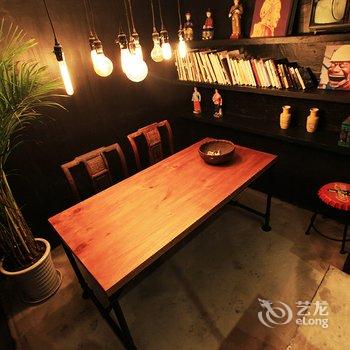 上海后窗日租民宿(绍兴路分店)酒店提供图片