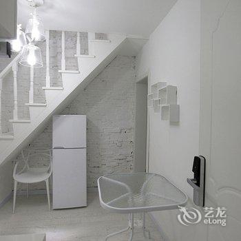 上海后窗日租民宿(绍兴路分店)酒店提供图片