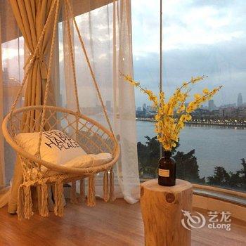 ���ݴ�ľ����(�����������·����ڷֵ�)�Ƶ��ṩͼƬ